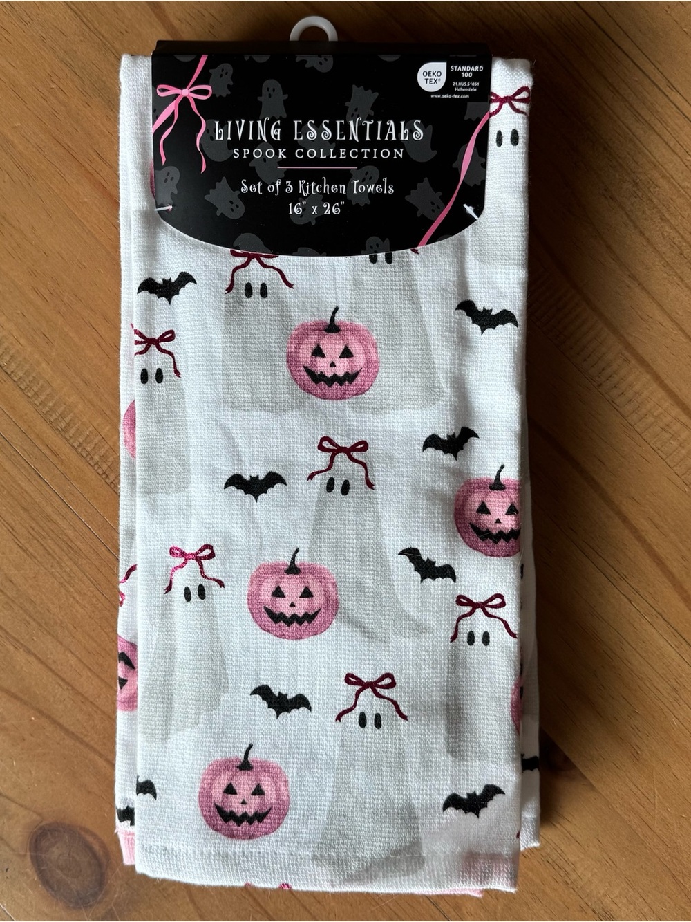 Coquette Ghosts with Sparkly Pink Bows Pumpkins & Bats Halloween Hand Towel Set